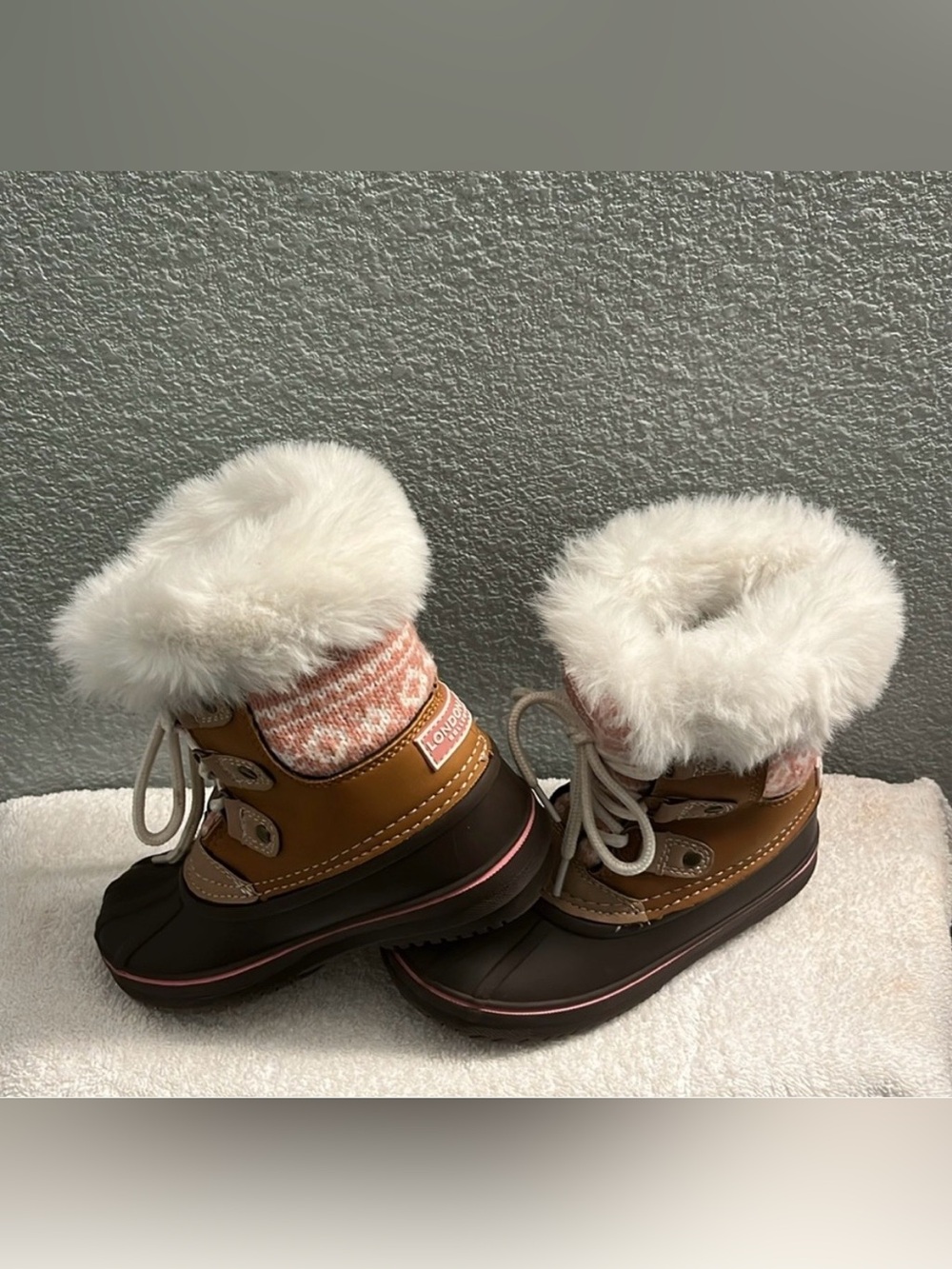London fog toddler Brown Winter Duck Boots with Pink Knit Cuff and Faux-Fur Trim - Picture 2 of 12